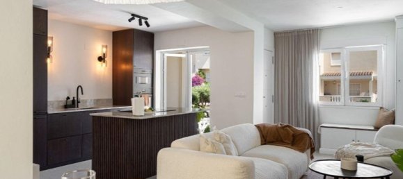 2 bedrooms Townhouse in Alicante, Spain No. 190779 2