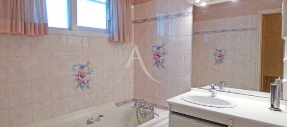 3 bedrooms House in Gagny, France No. 180154 8