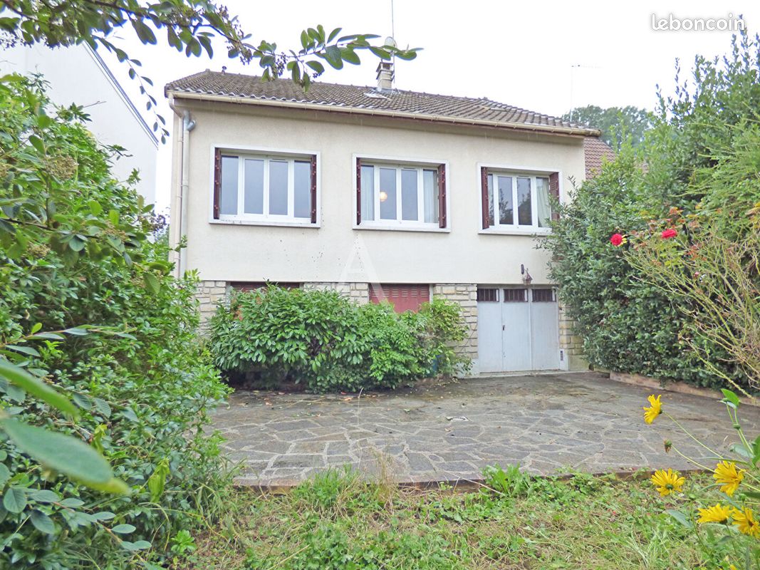 3 غرف نوم منزل في Gagny, France رقم 180154