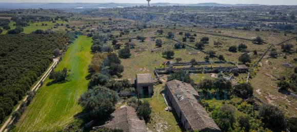 1 غرف نوم قطعة أرض في Rosolini, Italy رقم 73808 33