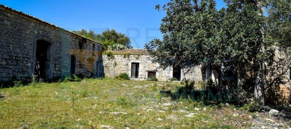 1 غرف نوم قطعة أرض في Rosolini, Italy رقم 73808 3