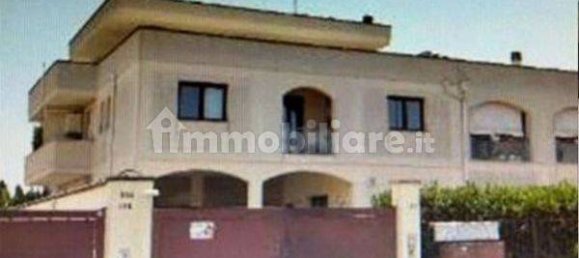 3 bedrooms Apartment in Lecce, Italy No. 37469 2