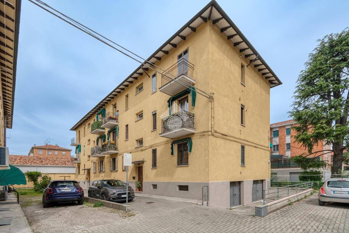 2 bedrooms Apartment in Bologna, Italy No. 345917