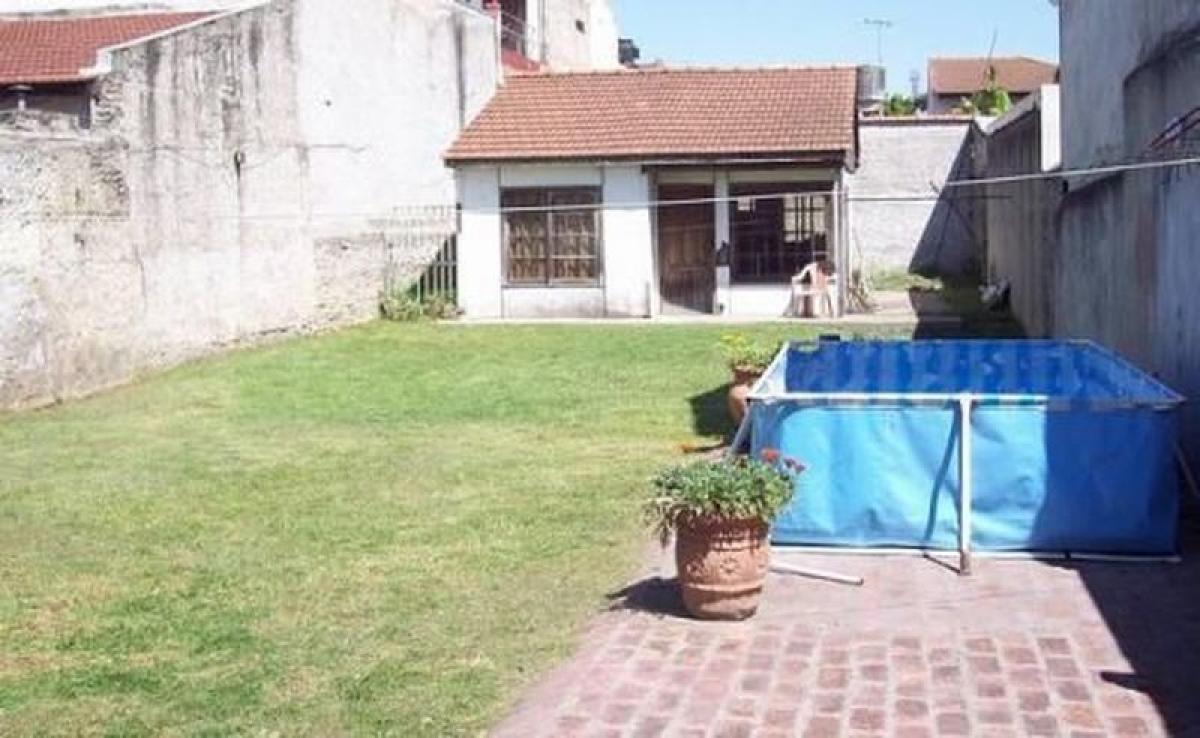 2 bedrooms House in Tres de Febrero, Argentina No. 75991