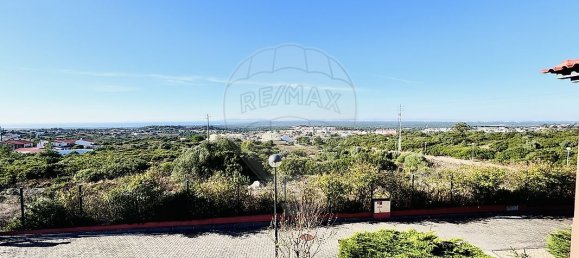 3 bedrooms House in Sesimbra, Portugal No. 18435 25