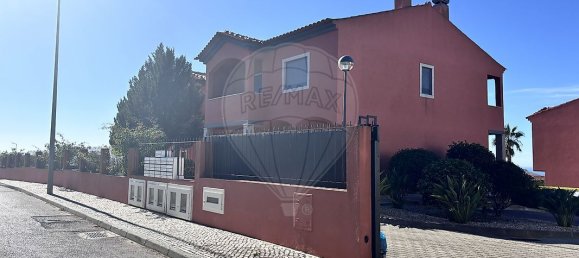 3 bedrooms House in Sesimbra, Portugal No. 18435 6