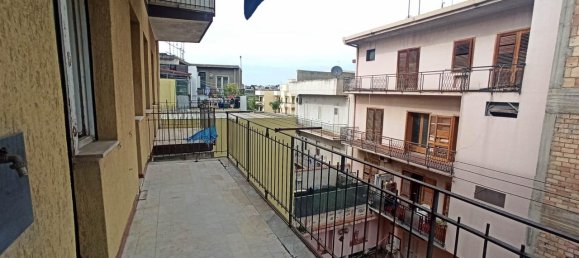 4-salle Appartement à Reggio Calabria, Italy No. 19282 3