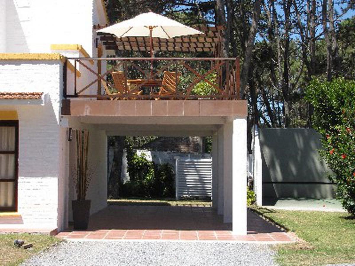 4 bedrooms House in Maldonado, Uruguay No. 3475