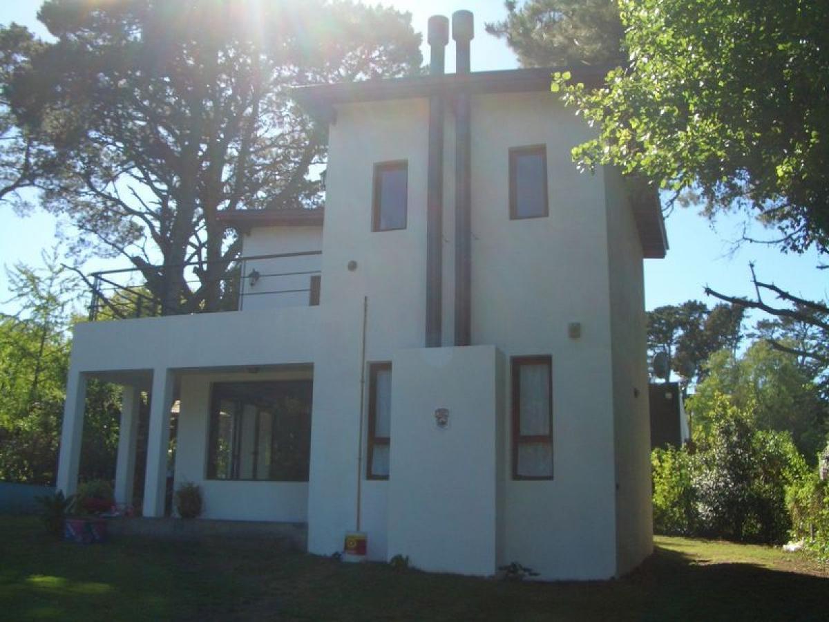 2 bedrooms House in General Pueyrredon, Argentina No. 53347