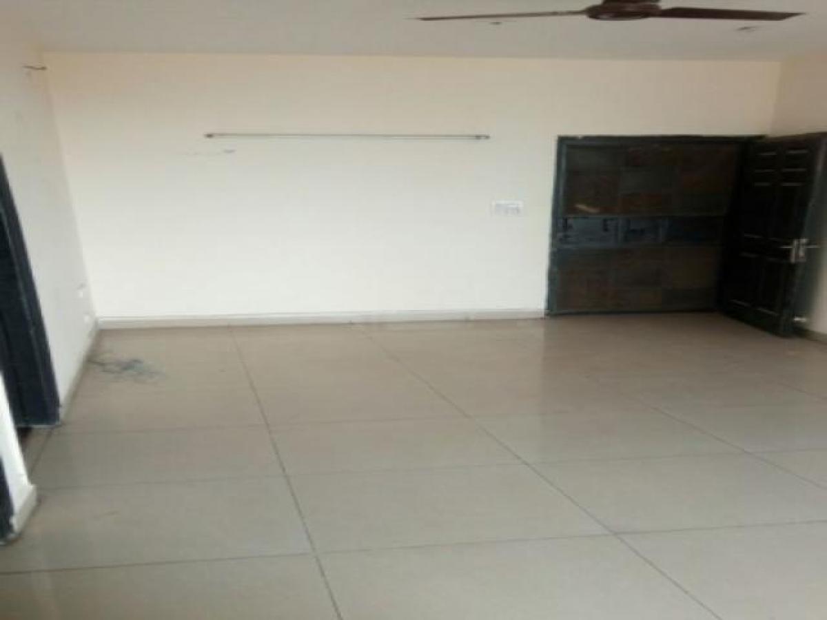 Casa T2 em Ghaziabad, India N.º 12160