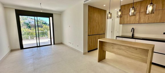 Квартира с 4 спальнями в Мадрид, Испания № 44063 3