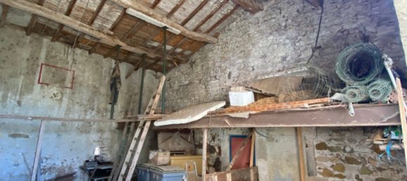 4 Schlafzimmer Haus in La Pierre, France, Nr. 193699 19