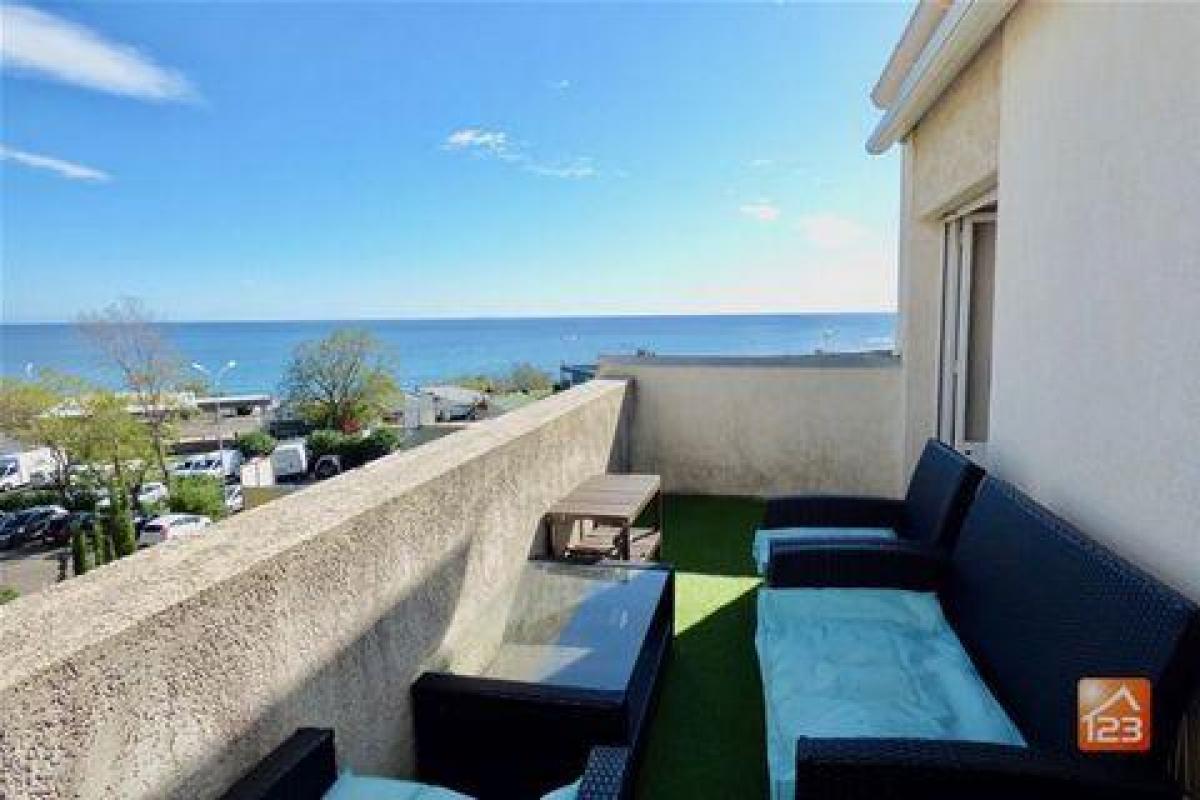 3 bedrooms Condo in Bastia, France No. 13232