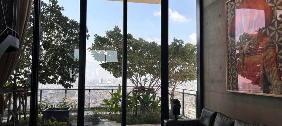 Кондоминиум  с 4 спальнями в Сатхон, Таиланд № 62345 5