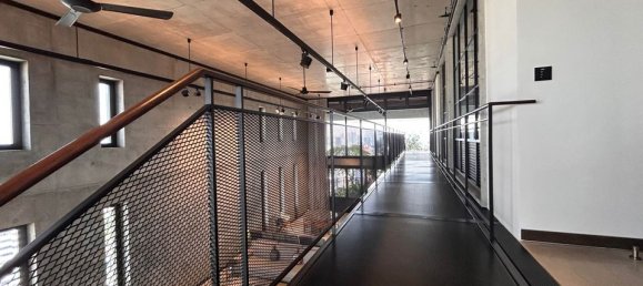 Кондоминиум  с 4 спальнями в Сатхон, Таиланд № 62345 11