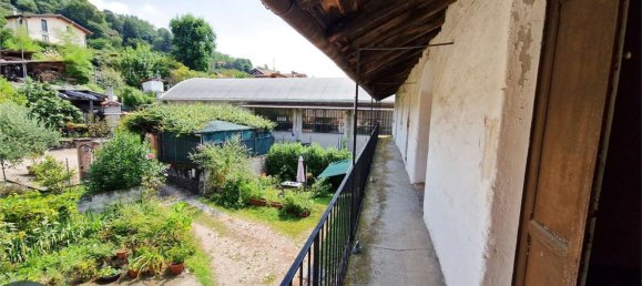 6 rooms House in Cocquio-Trevisago, Italy No. 279432 17