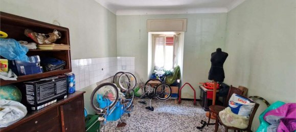 6 rooms House in Cocquio-Trevisago, Italy No. 279432 28