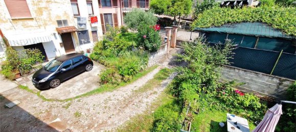 6 rooms House in Cocquio-Trevisago, Italy No. 279432 45