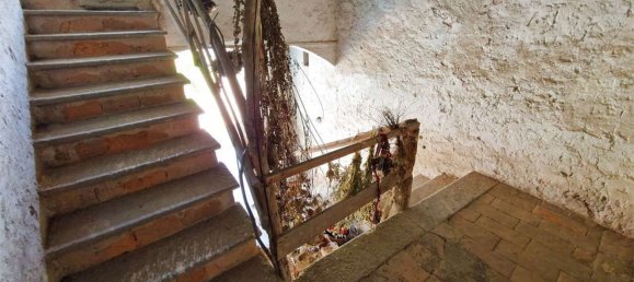 6 rooms House in Cocquio-Trevisago, Italy No. 279432 24