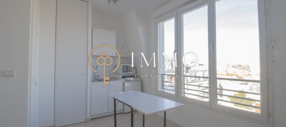 Estudio en Bourg-la-Reine, France No. 163639 7