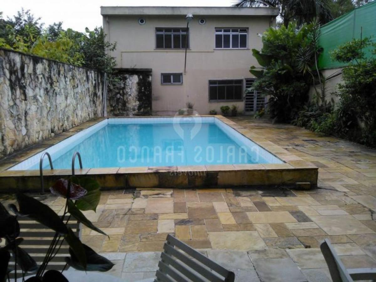 Casa de 4 dormitorios en Sao Paulo, Brazil No. 594223