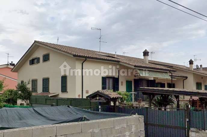 2 bedrooms House in Rome, Italy No. 352262