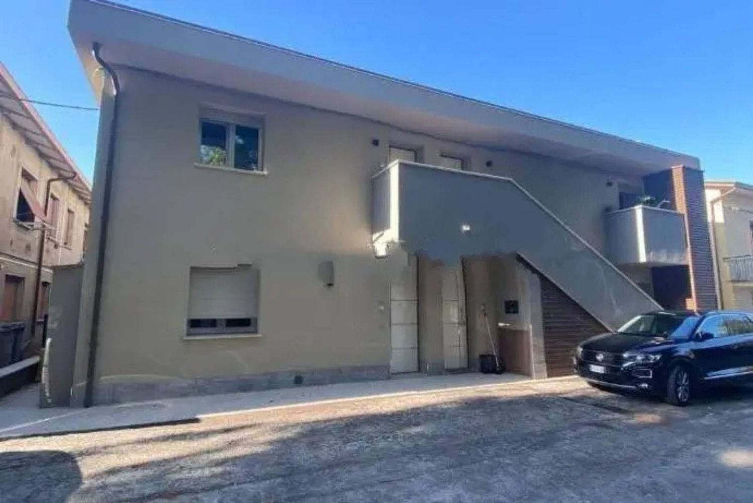 Квартира с 4 комнатами в Бастия Умбра, Италия № 228793