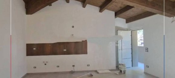 Квартира с 4 комнатами в Бастия Умбра, Италия № 228793 2