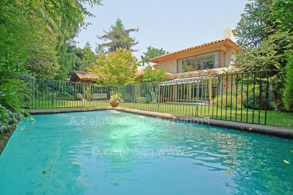 5 bedrooms House in Santiago, Chile No. 1734