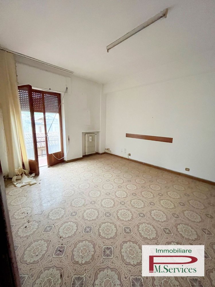 7 غرف نوم شقة في Castro dei Volsci, Italy رقم 87070