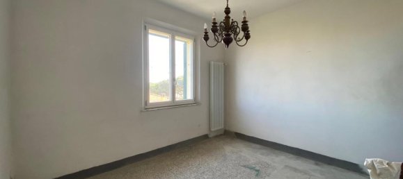 5 rooms Apartment in Castelfiorentino, Italy No. 23643 11