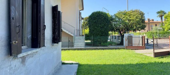 8 rooms House in Mareno di Piave, Italy No. 279603 9