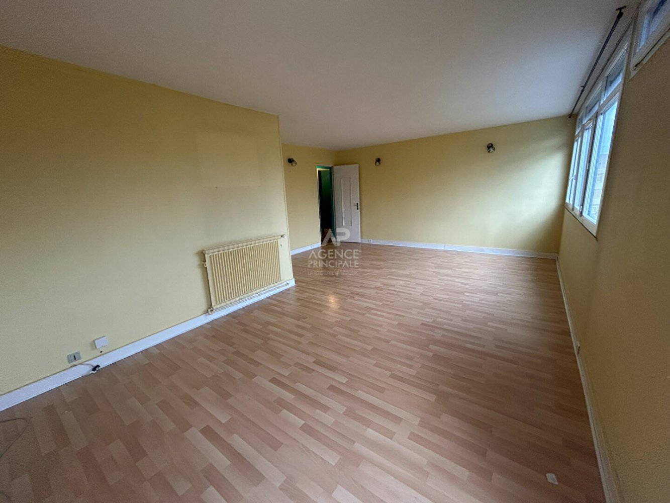3 chambres Appartement à Maisons-Laffitte, France No. 347079