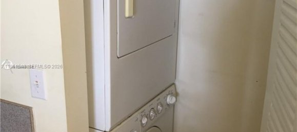 2 Schlafzimmer Gewerbliche Immobilien in Miami, USA, Nr. 615684 4