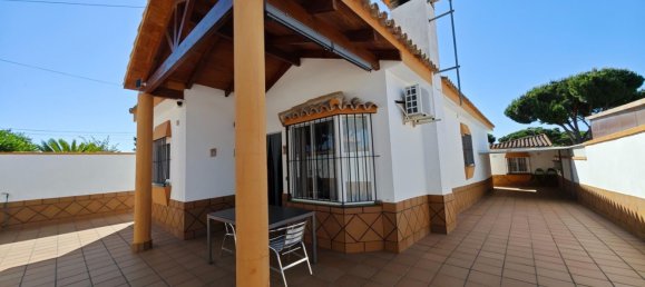 4 bedrooms House in La Barrosa, Spain No. 143988 3