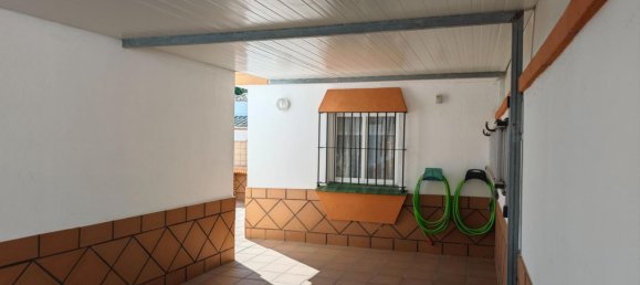 4 bedrooms House in La Barrosa, Spain No. 143988 11