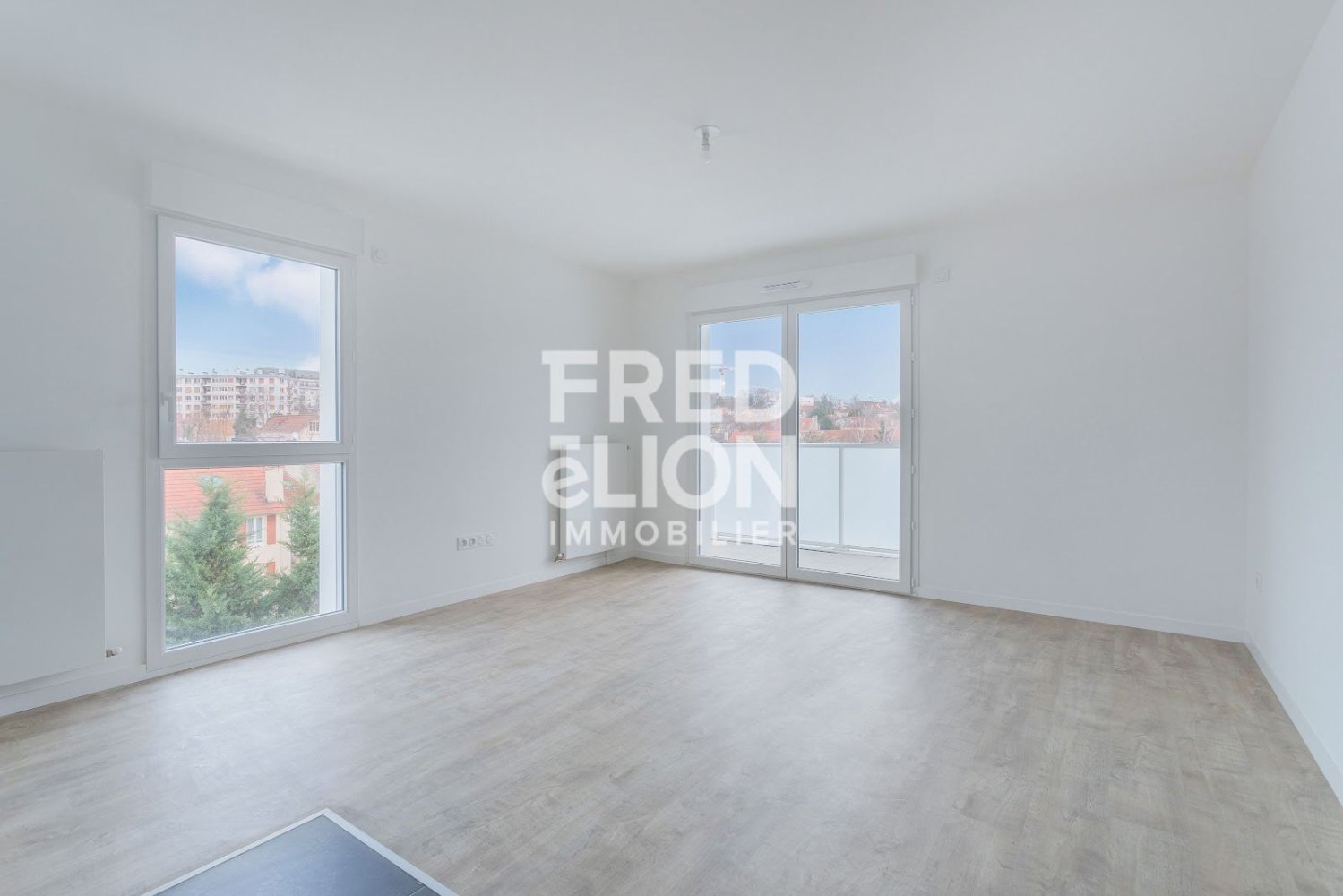 2 bedrooms Apartment in Champigny-sur-Marne, France No. 163150