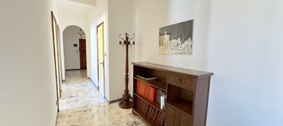 Apartamento de 6 habitaciónes en Genoa, Italy No. 35851 8