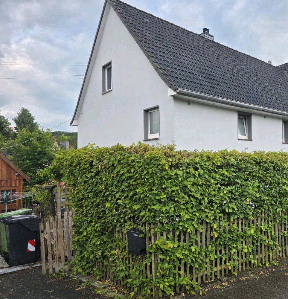 Adosado de 5 habitaciónes en Oberbergischer, Germany No. 239045