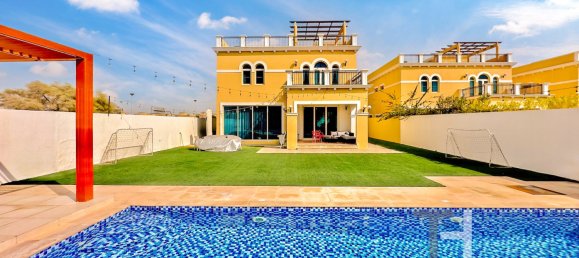 4 bedrooms Villa in Jumeirah Park, UAE No. 28460 2