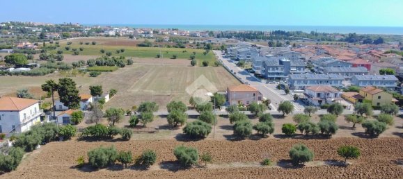 Terreno en Giulianova, Italy 900 m² No. 74320 6