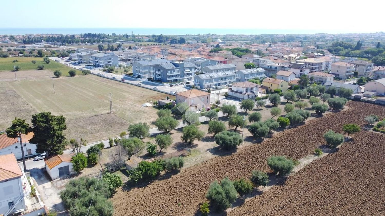 Terreno en Giulianova, Italy 900 m² No. 74320