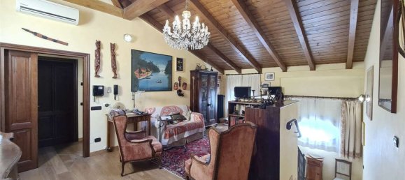 5 rooms Apartment in Modena, Italy No. 213432 19