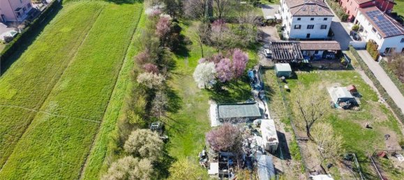 5 rooms Apartment in Modena, Italy No. 213432 45