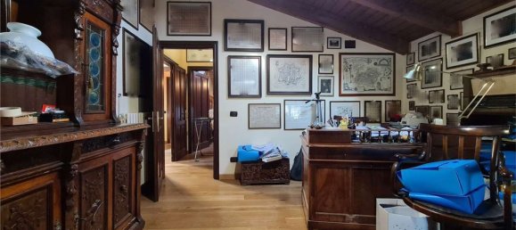 5 rooms Apartment in Modena, Italy No. 213432 25