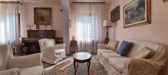 5 rooms Apartment in Modena, Italy No. 213432 5