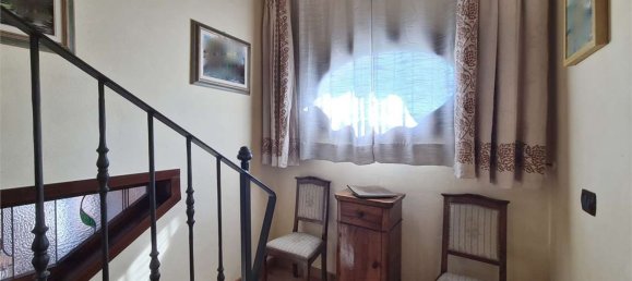 5 rooms Apartment in Modena, Italy No. 213432 18