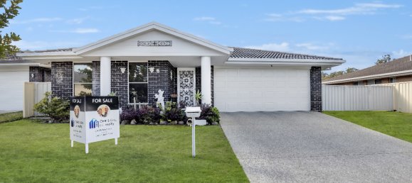 4 bedrooms House in Wauchope, Australia No. 450 2