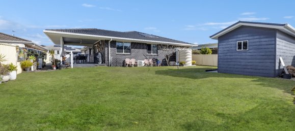 4 bedrooms House in Wauchope, Australia No. 450 18