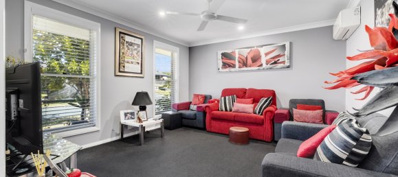 4 bedrooms House in Wauchope, Australia No. 450 4